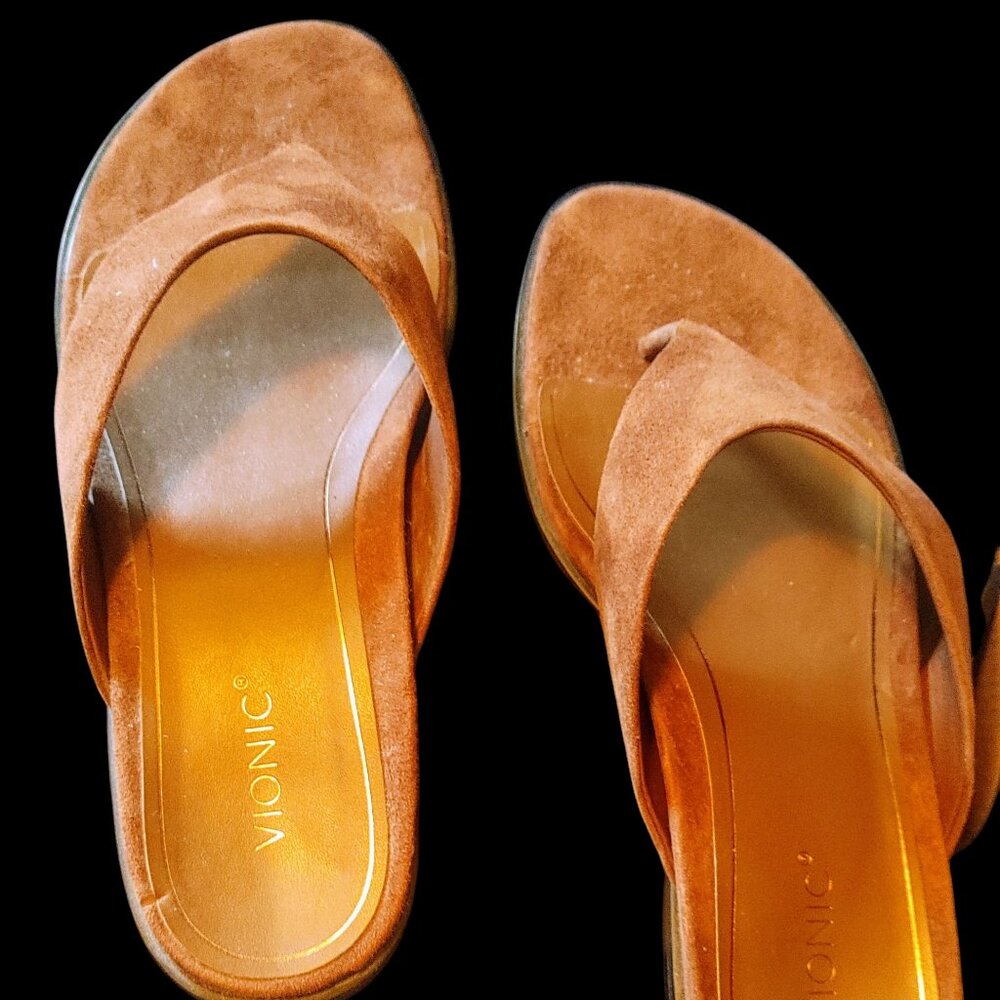 Vionic Tan Suede Sandals